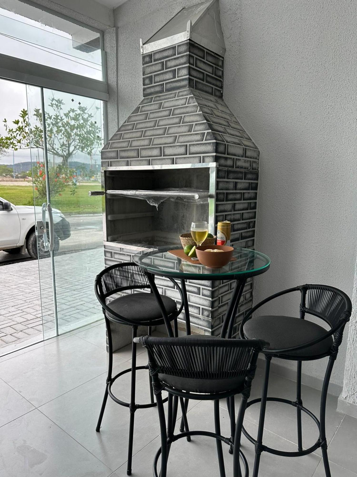 Ferienwohnung Flamingo Pe Na Areia Matinhos Exterior foto